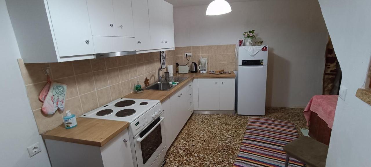 Comfortable And Spacious Stone Traditional Apartment La Canea Esterno foto